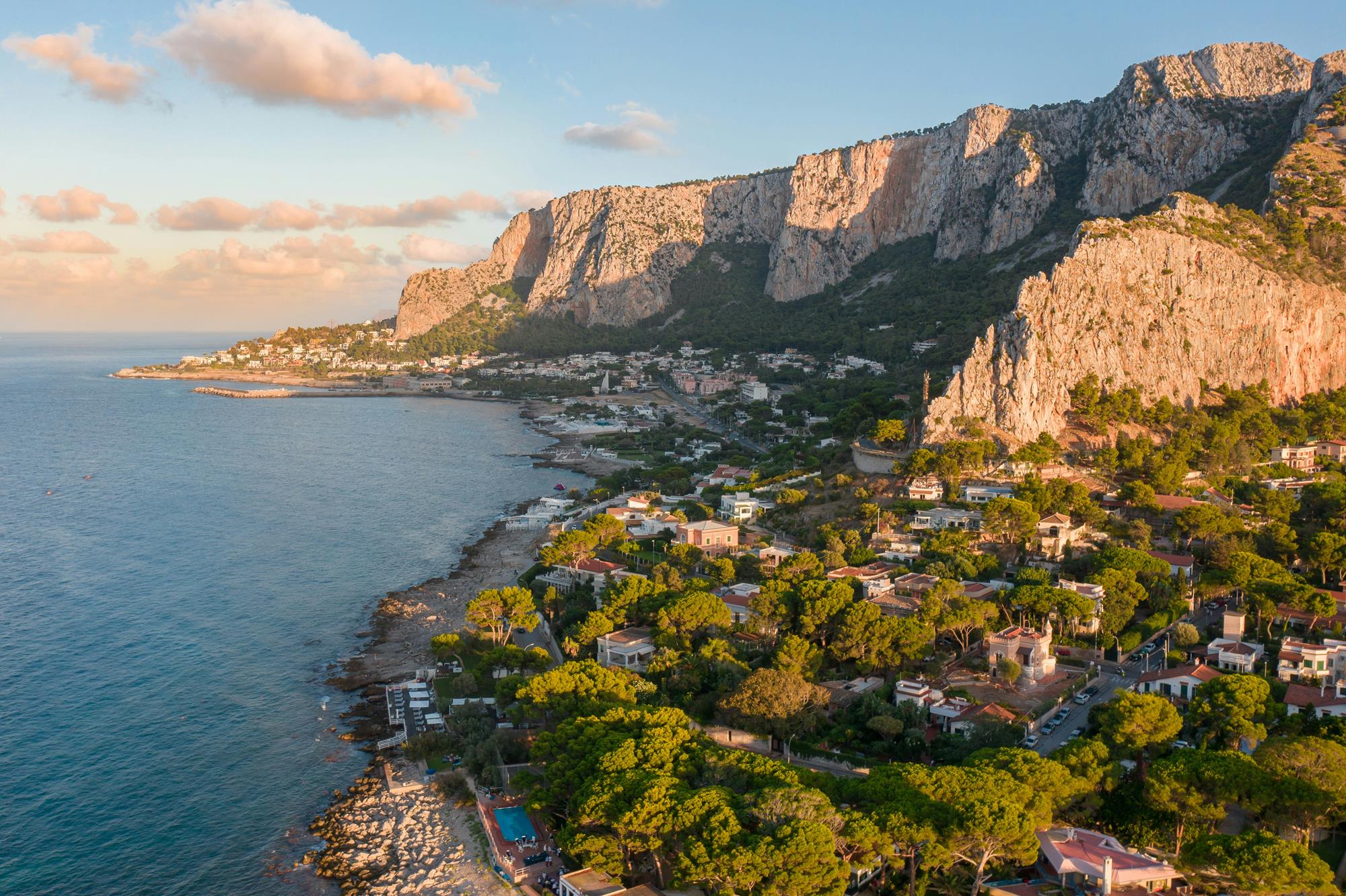Coastline, Water and mountains 